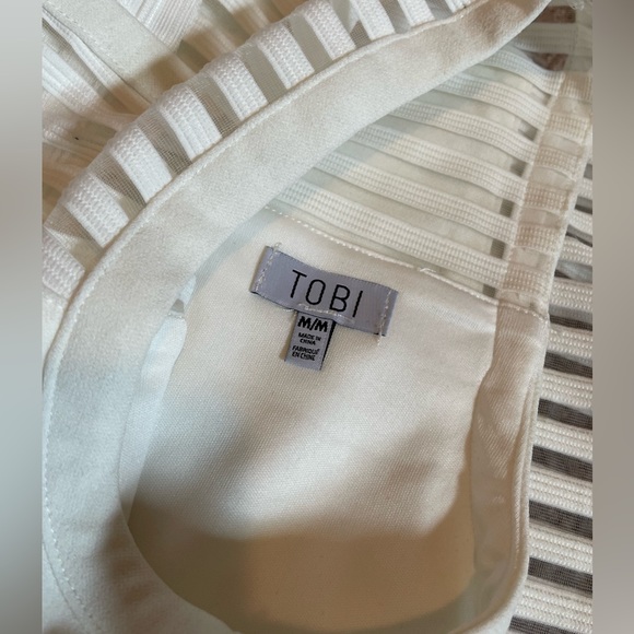 Tobi White Mini Dress with Mesh Side & Shoulders size M - Picture 3 of 3